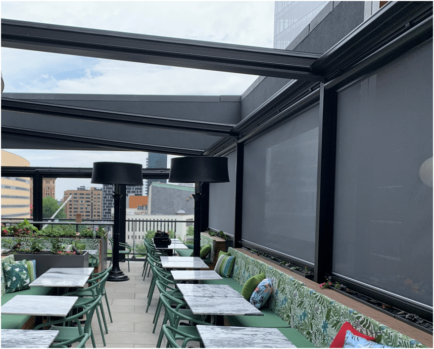 The Capriccio commercial pergola, made in Montreal, is the best solution for restaurants and hotels