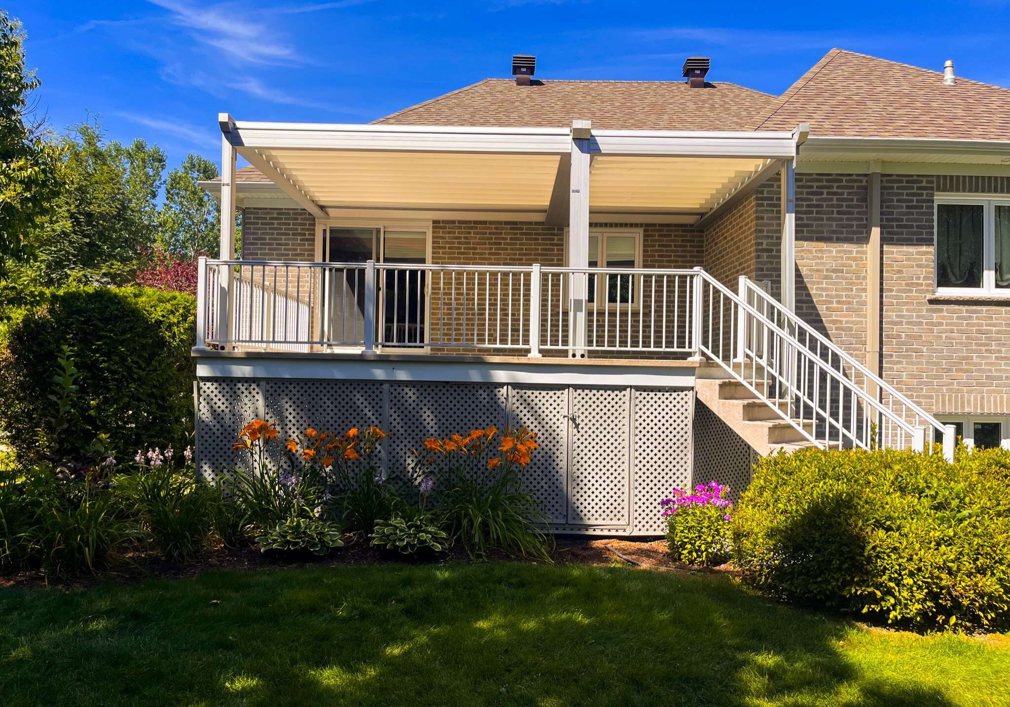 Vivace pergola retractable 